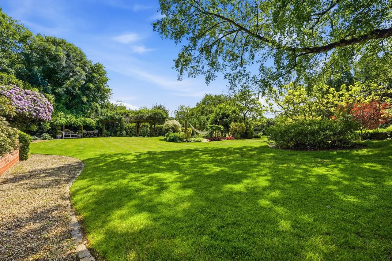 Castle Hill, Prestbury, photo 45
