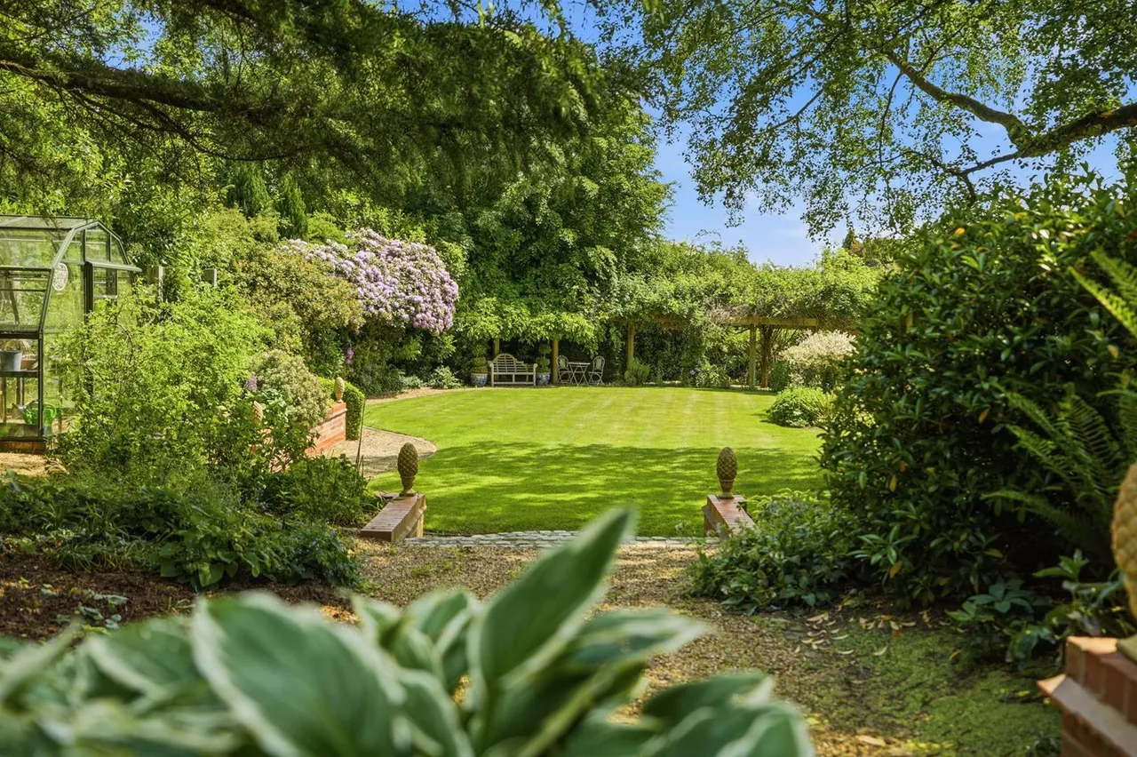 Castle Hill, Prestbury, photo 42