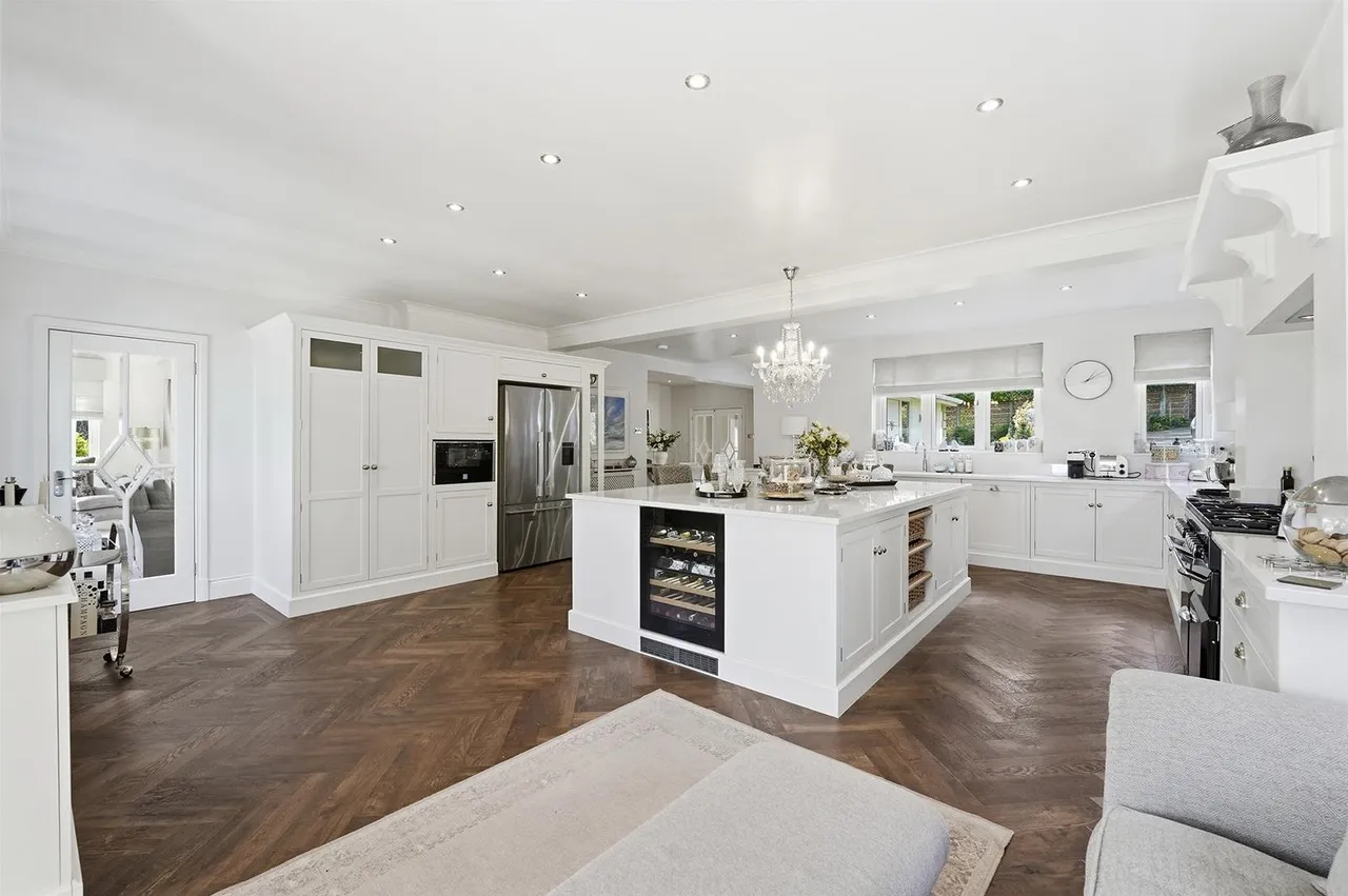 Castle Hill, Prestbury, photo 2