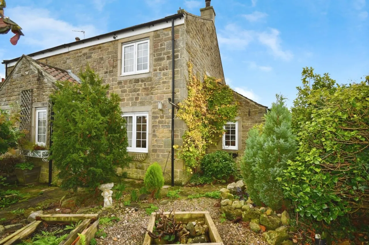 2 bed house for sale — Main Street, Kirkby Malzeard