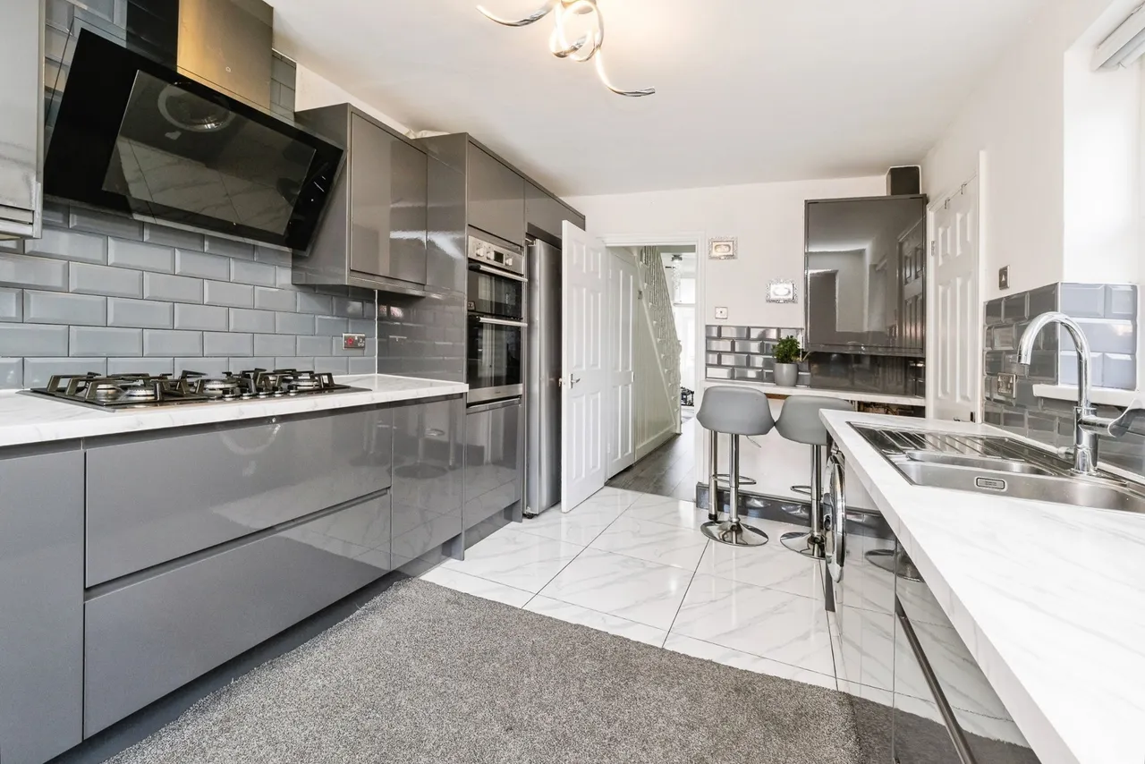 Dersingham Avenue, Manor Park, London, E12, photo 5