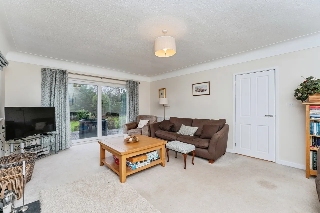 Manor Park, Great Barrow, CH3, photo 8