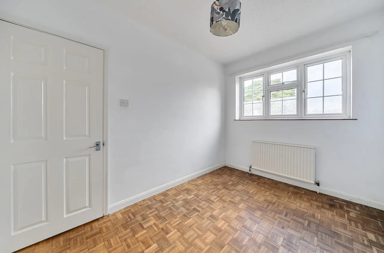 Upper Park Road, Camberley, photo 8