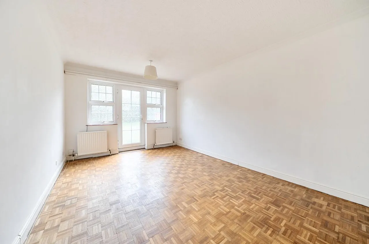 Upper Park Road, Camberley, photo 6