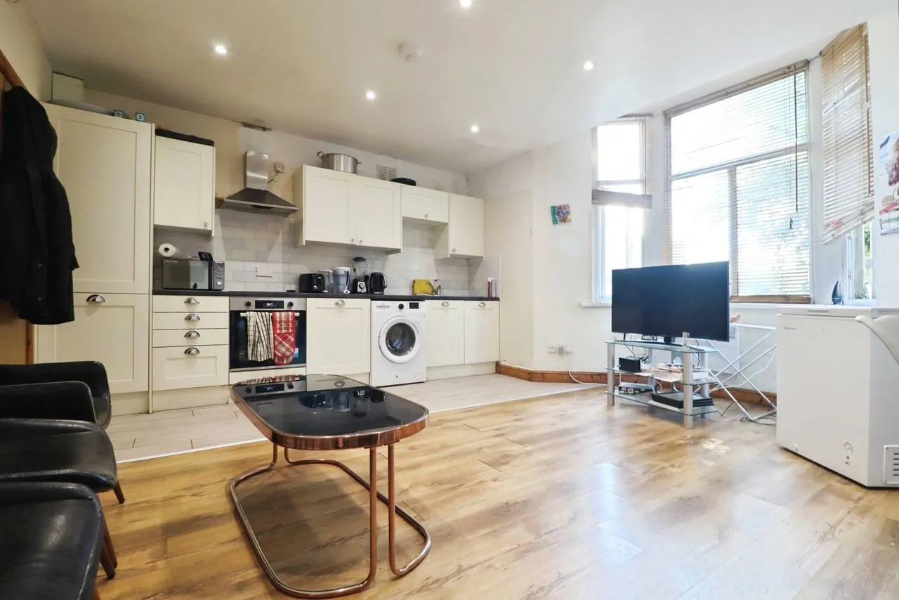 Stacey Road, Cardiff, CF24, photo 4