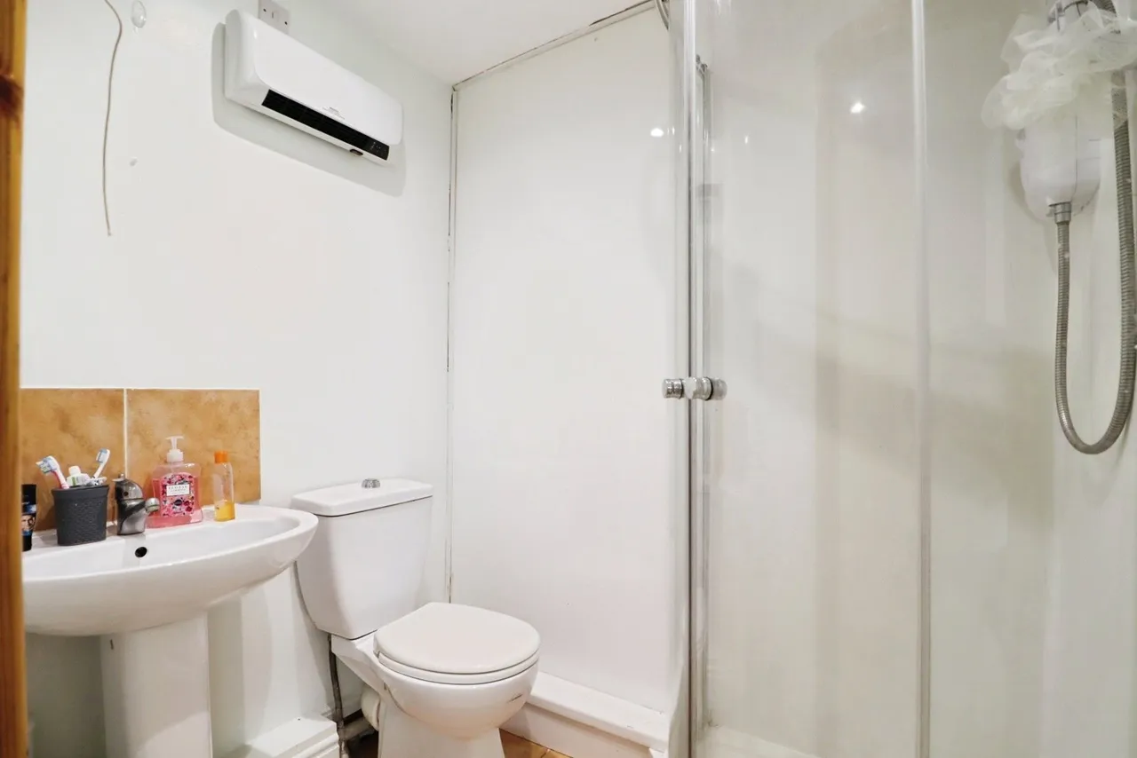 Stacey Road, Cardiff, CF24, photo 24