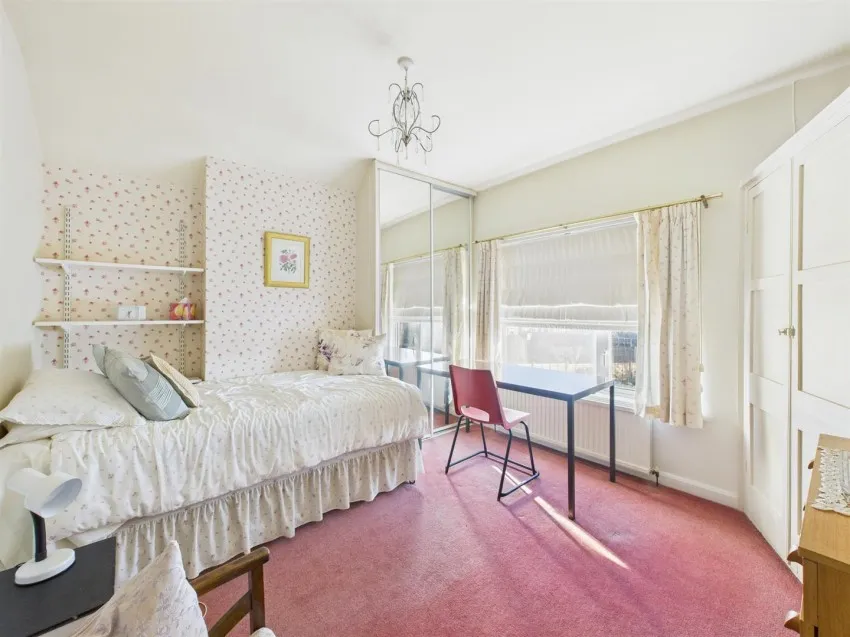 Wellsprings Road, Longlevens, photo 7