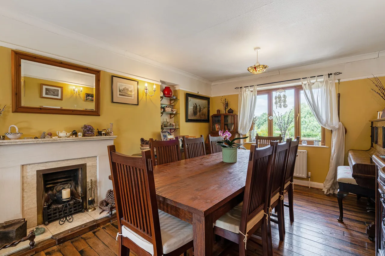 Isington Road, Isington, GU34, photo 9