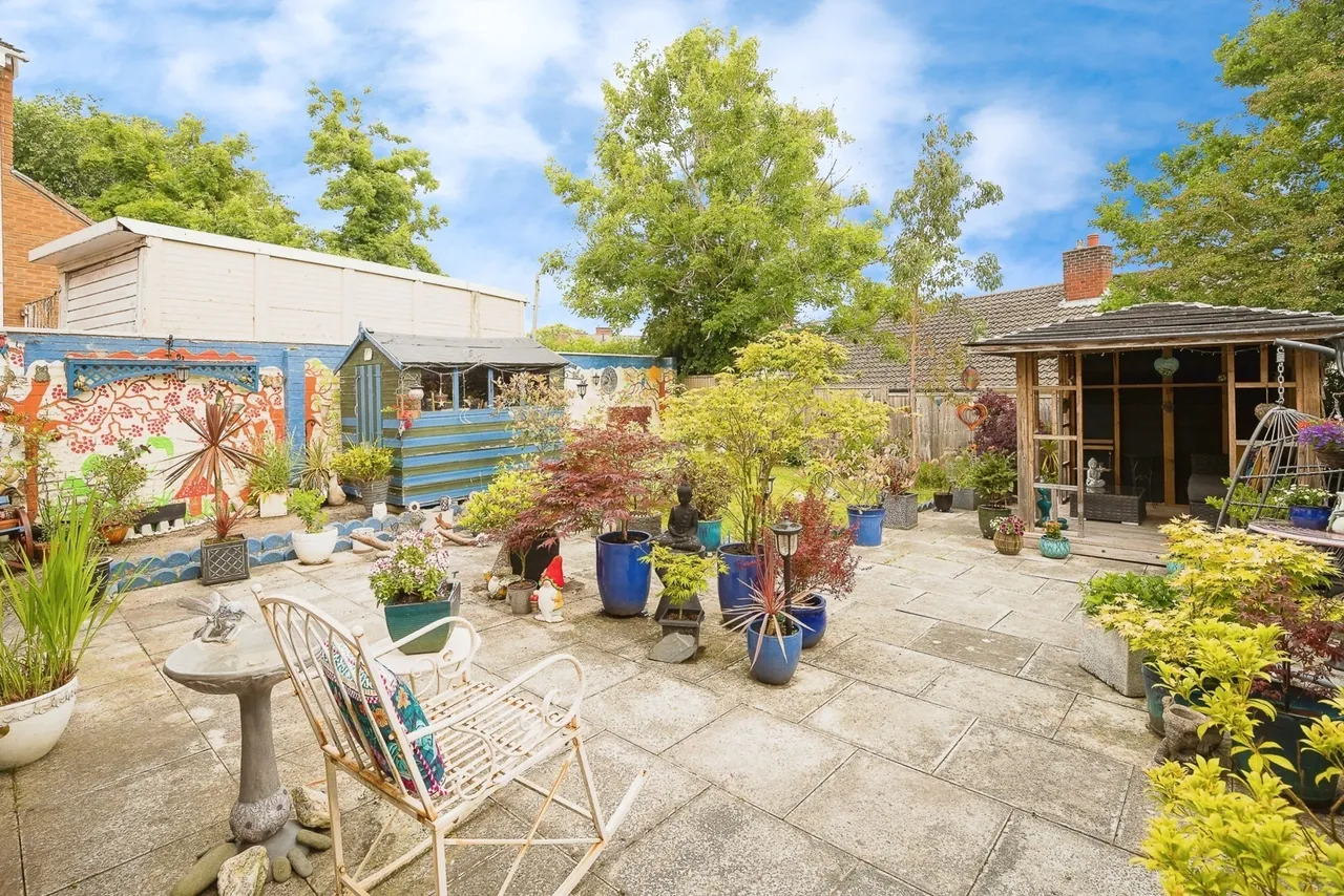 Bryn Drive, Coedpoeth, LL11, photo 16