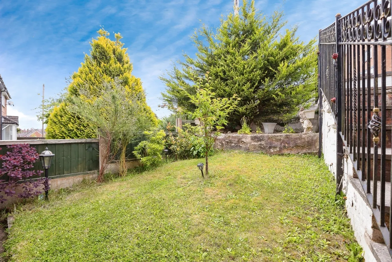 Bryn Drive, Coedpoeth, LL11, photo 18