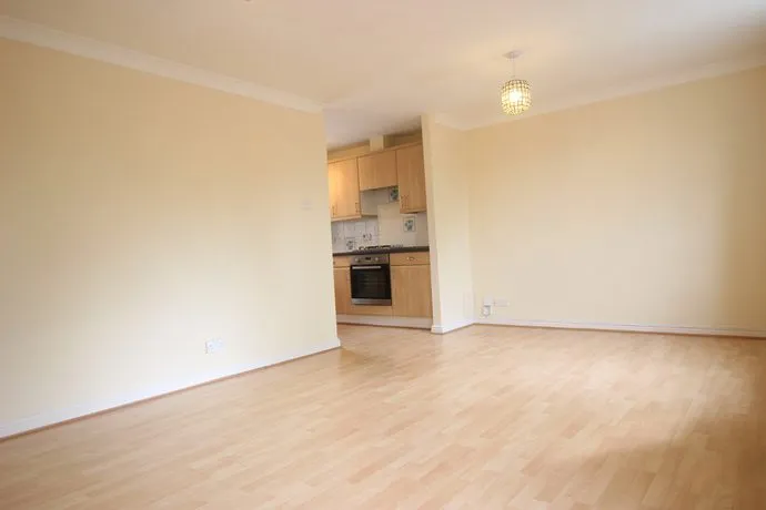 Knights Place, Redhill, RH1, photo 4