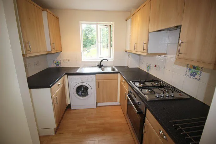 Knights Place, Redhill, RH1, photo 3
