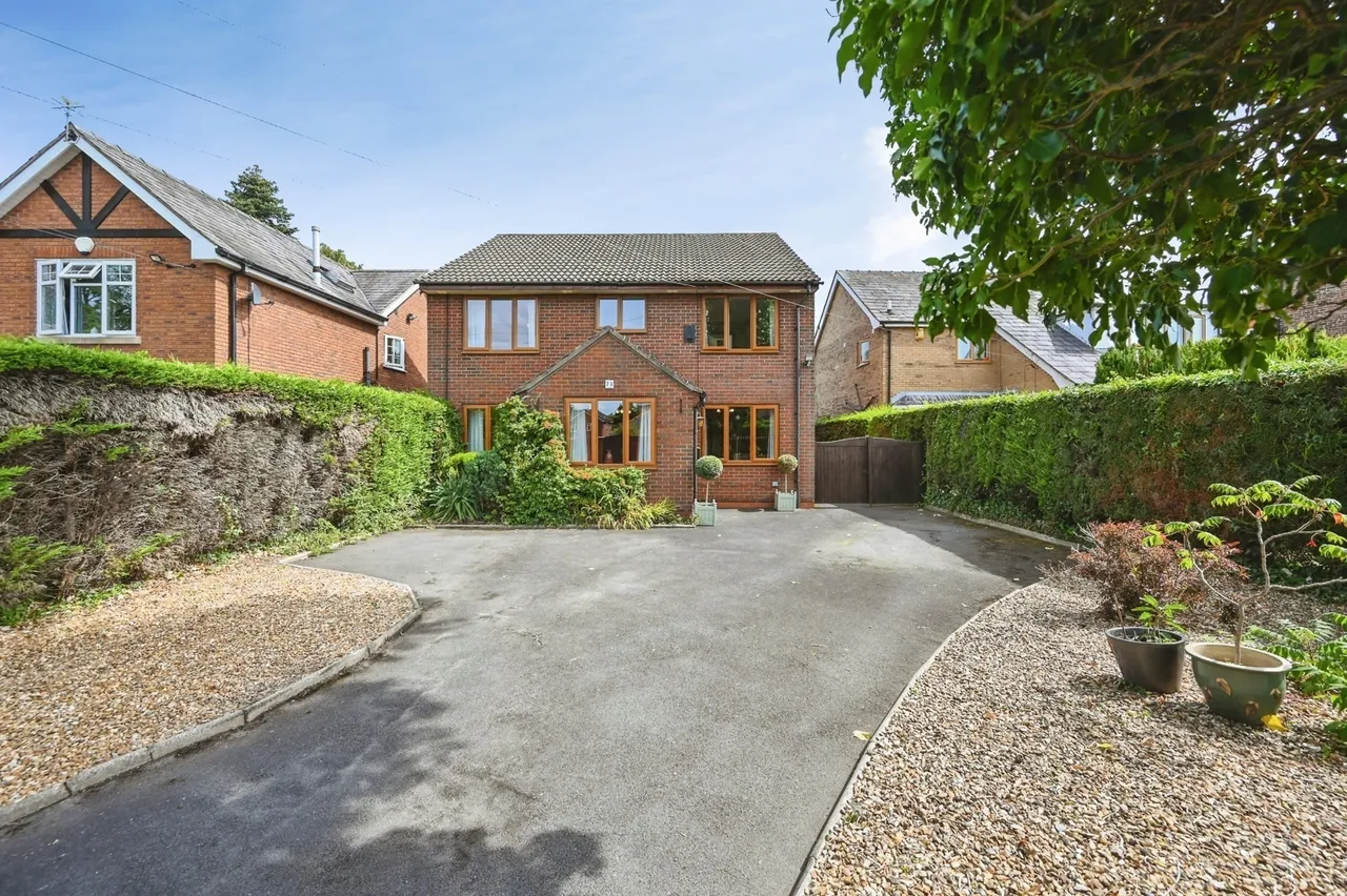 Cinnamon Lane, Fearnhead, WA2, photo 14