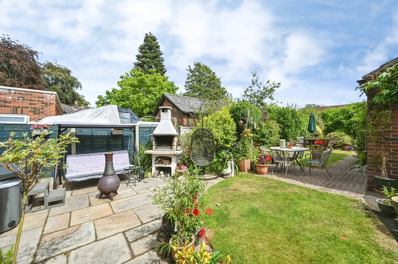 Cinnamon Lane, Fearnhead, WA2, photo 23