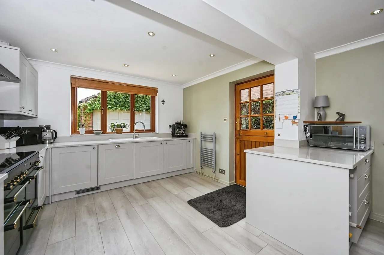 Cinnamon Lane, Fearnhead, WA2, photo 17