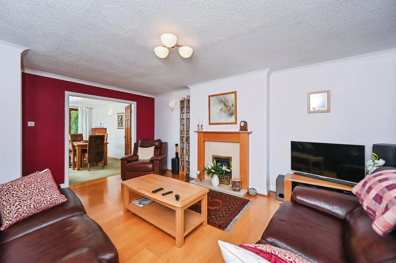 Cinnamon Lane, Fearnhead, WA2, photo 21