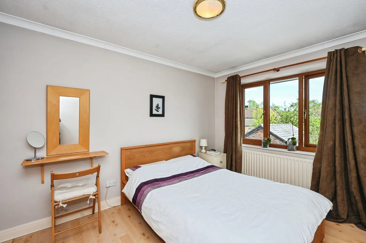 Cinnamon Lane, Fearnhead, WA2, photo 10