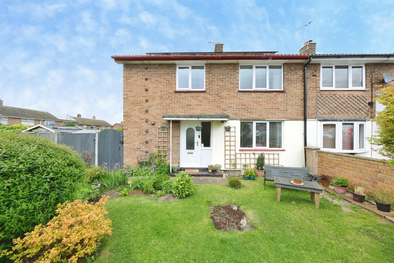 3 bed house for sale — Lawnwood Avenue, Elkesley, RETFORD