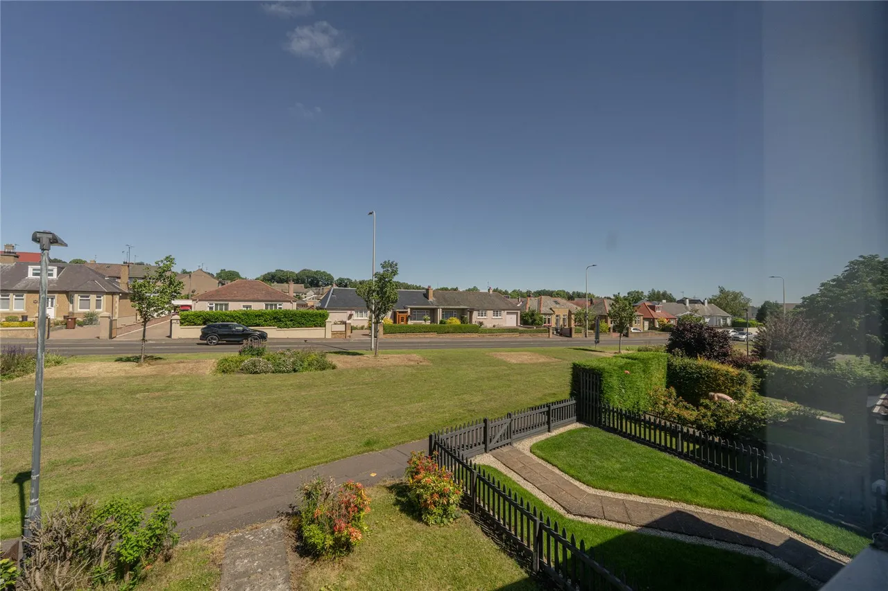 Eskbank Road, Bonnyrigg, EH19, photo 31