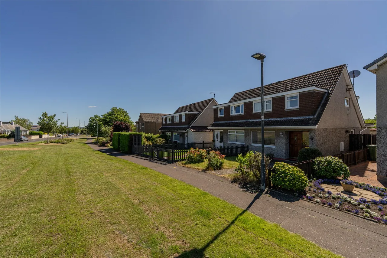 Eskbank Road, Bonnyrigg, EH19, photo 24