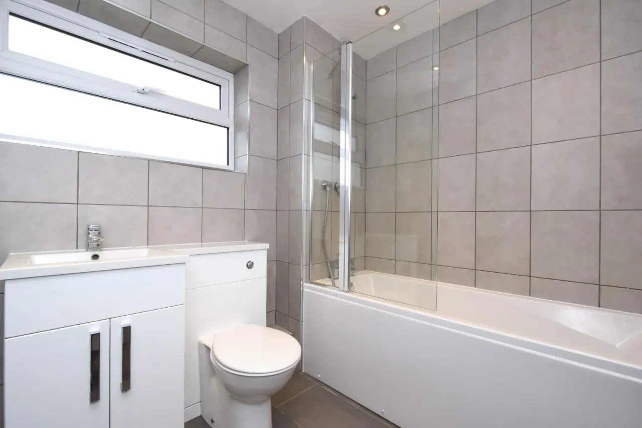 Place Farm Avenue, Orpington, BR6, photo 8