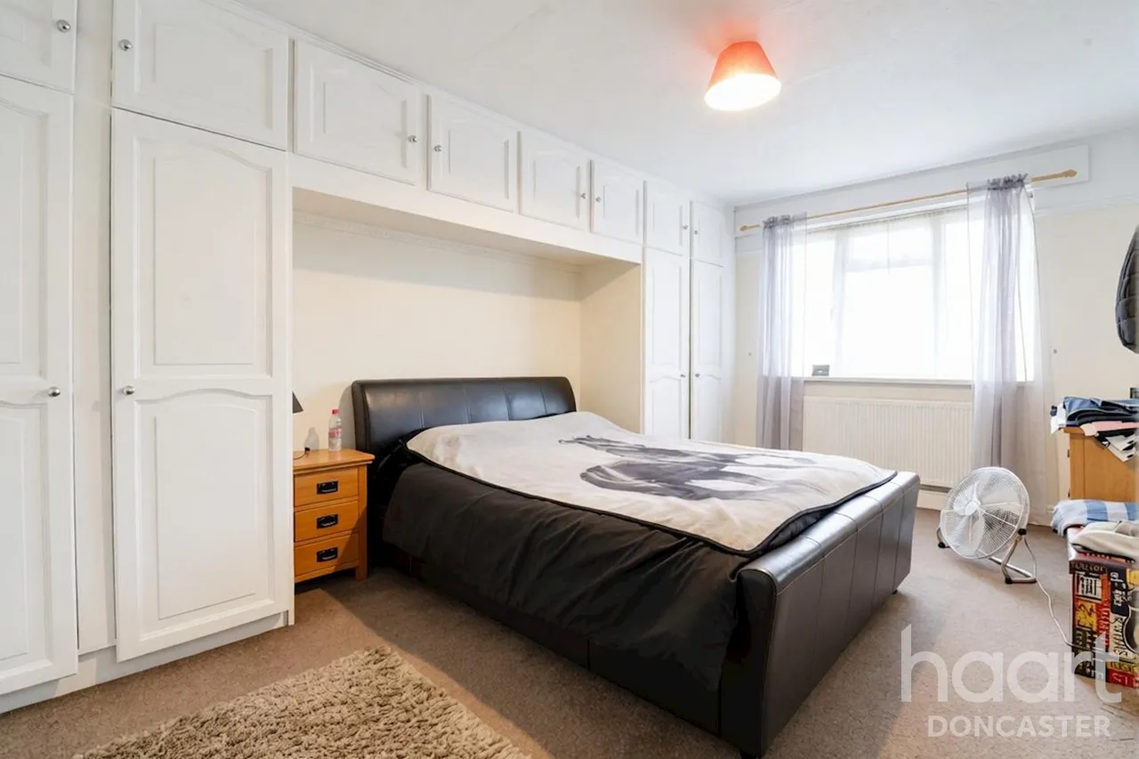 Grove Vale, Wheatley Hills, DN2, photo 14
