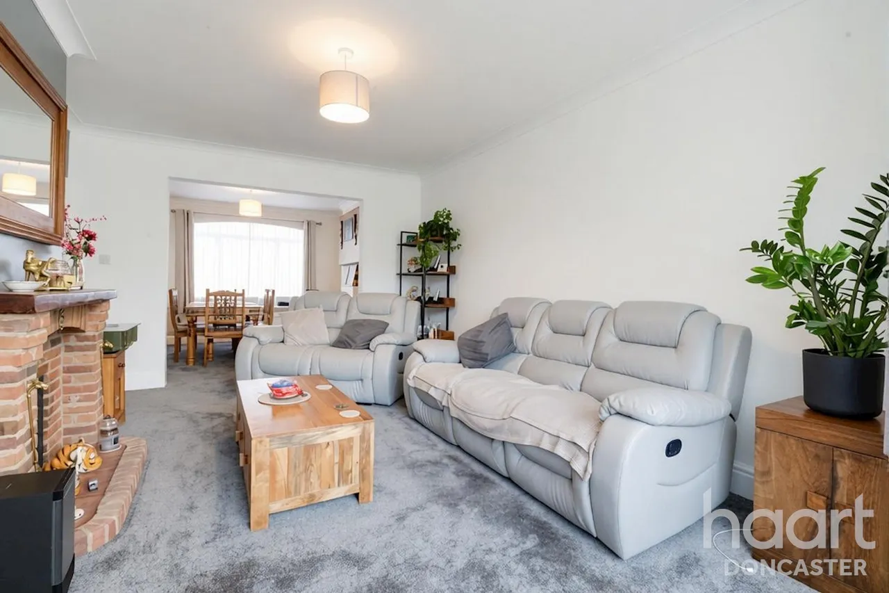 Grove Vale, Wheatley Hills, DN2, photo 8