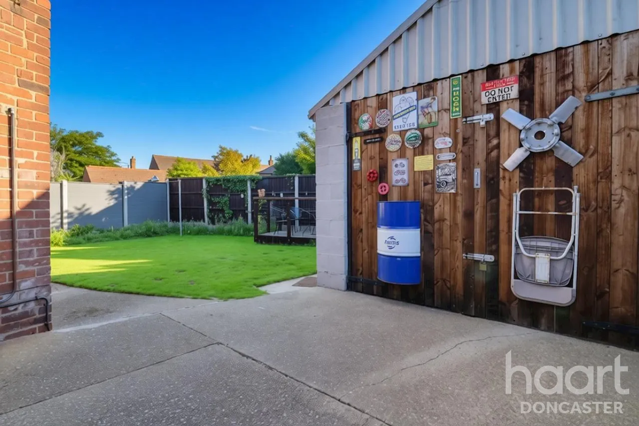 Grove Vale, Wheatley Hills, DN2, photo 18