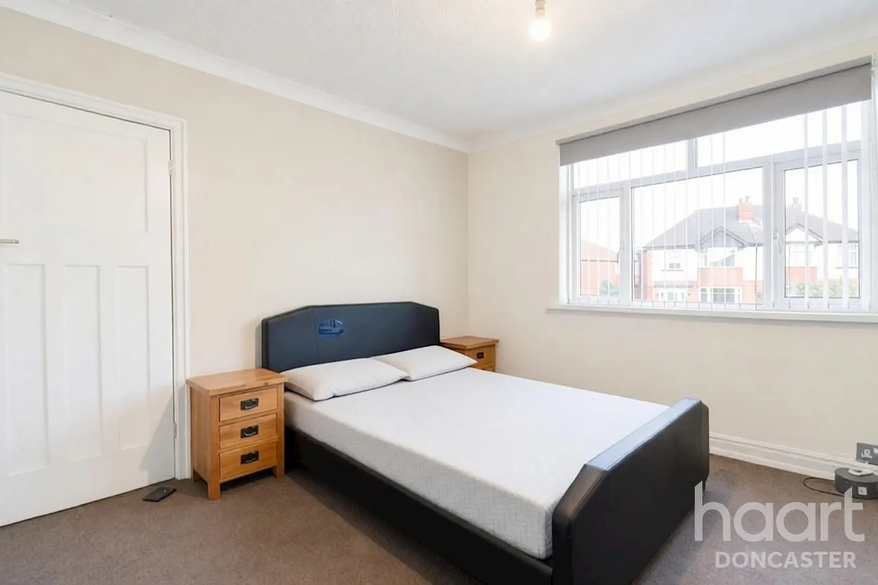 Grove Vale, Wheatley Hills, DN2, photo 16