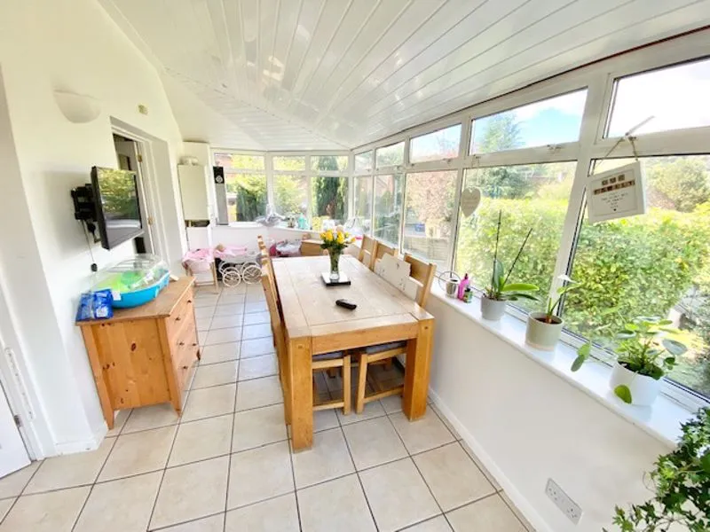 Rayners Avenue, Loudwater HP10 9SL, photo 3