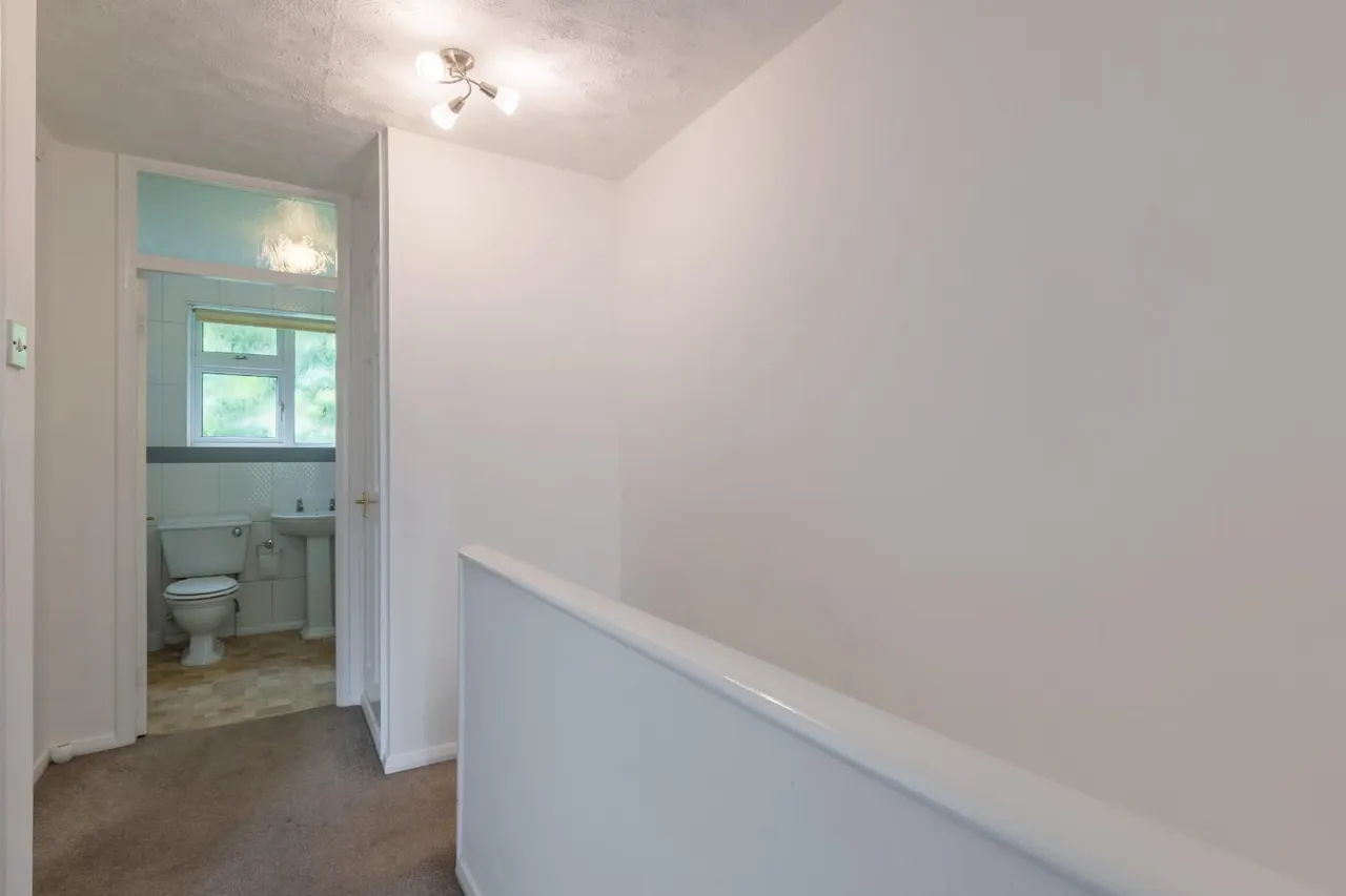 Harrow Road, Whitnash, photo 12