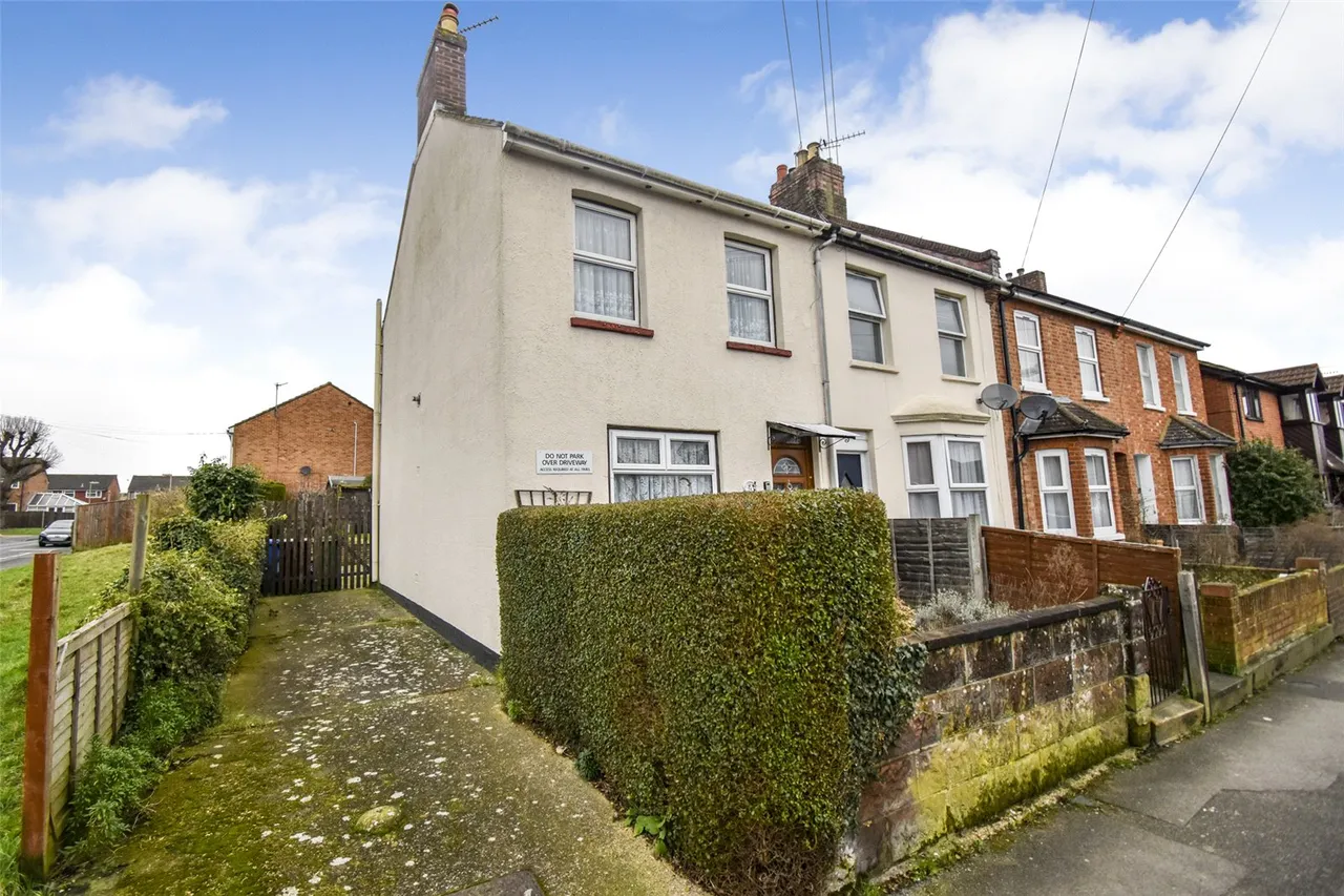 2 bed house for sale — Herrett Street, Aldershot, Hampshire, GU12 4ED
