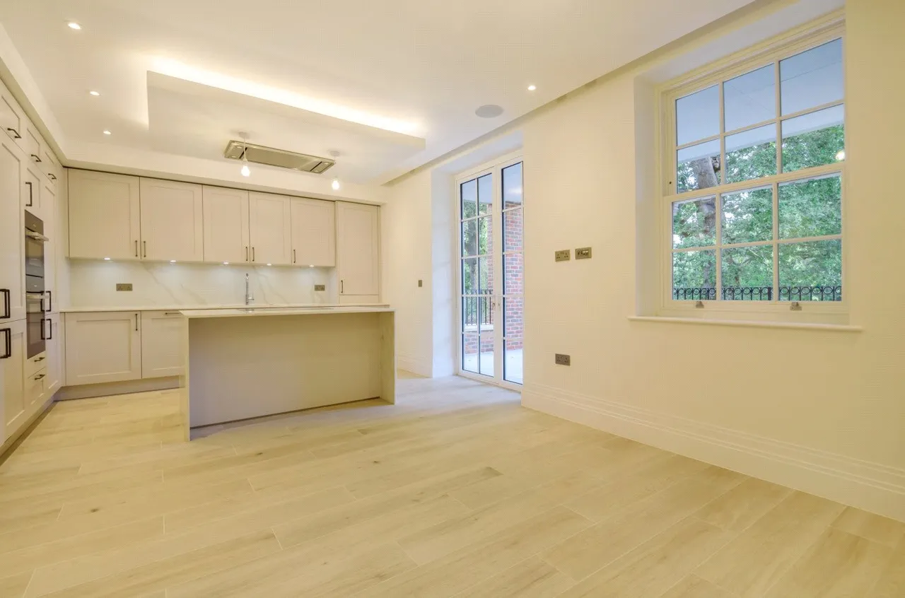 Eden House, Barnet Lane, Elstree, WD6 3QZ, photo 2