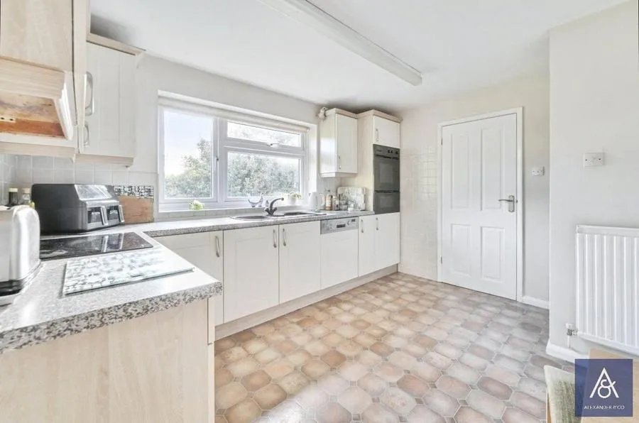 Evenley Road, Mixbury, NN13, photo 8