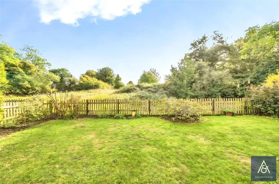 Evenley Road, Mixbury, NN13, photo 4