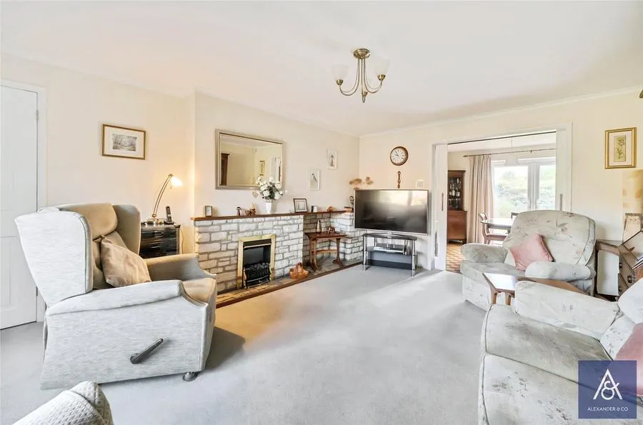 Evenley Road, Mixbury, NN13, photo 2