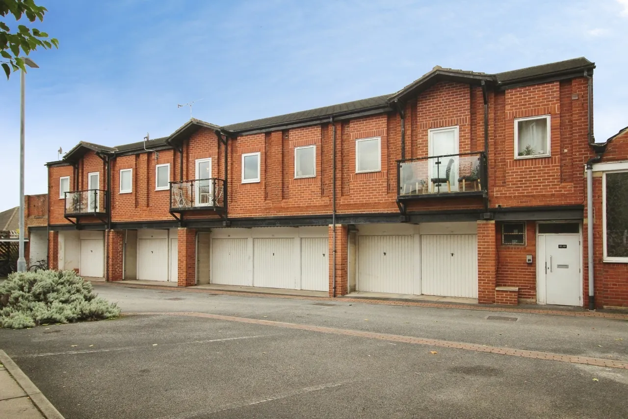 1 bed flat for sale, Dene House Court, Leeds, LS2