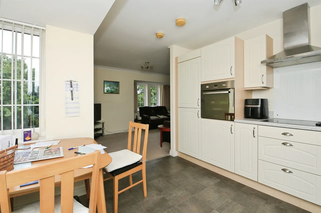 Chapel Street, Yaxley, Peterborough, photo 3