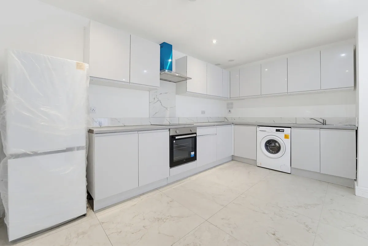 Queensway, Enfield, EN3, photo 12