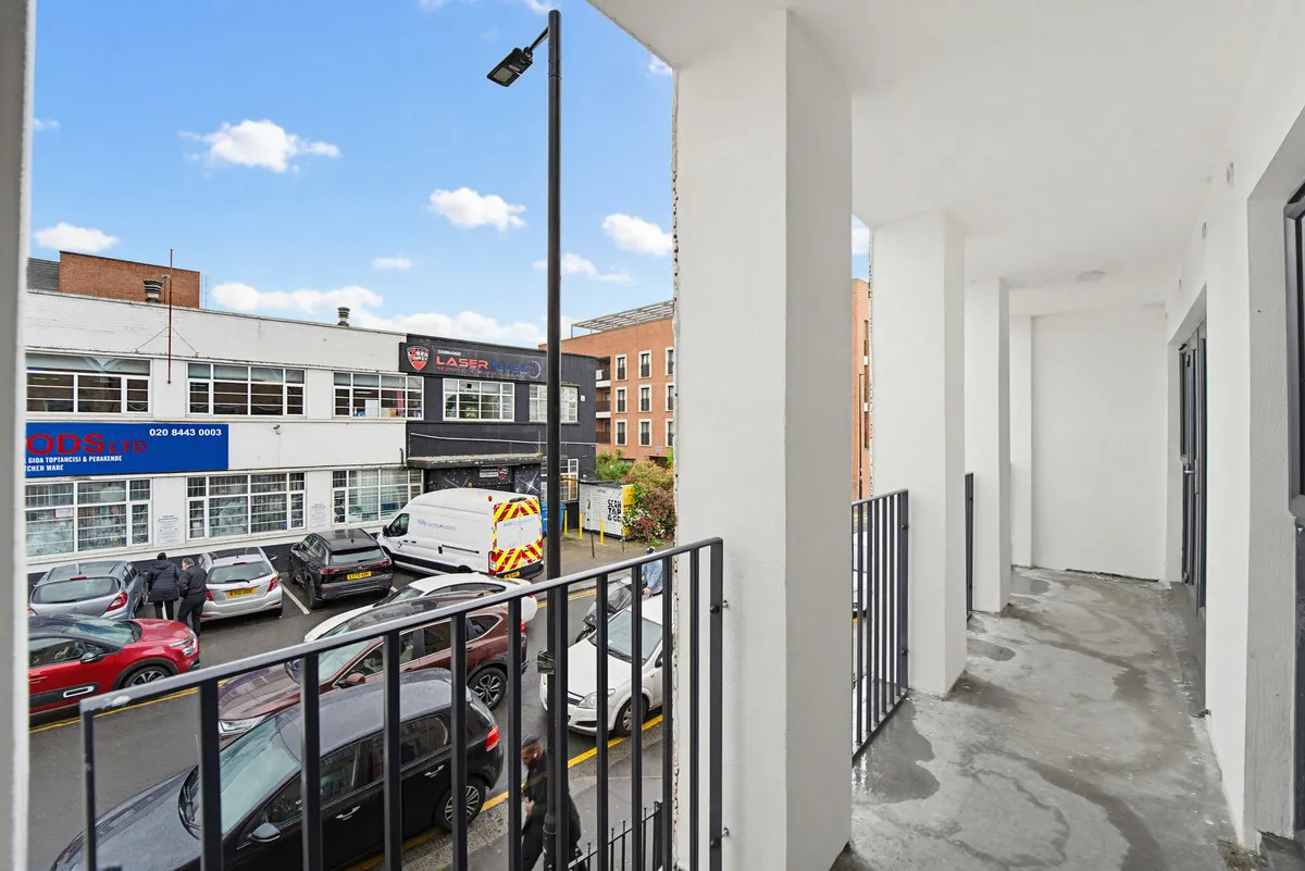 Queensway, Enfield, EN3, photo 17