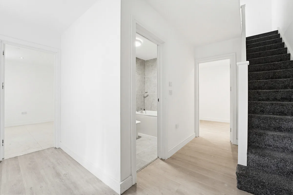 Queensway, Enfield, EN3, photo 16