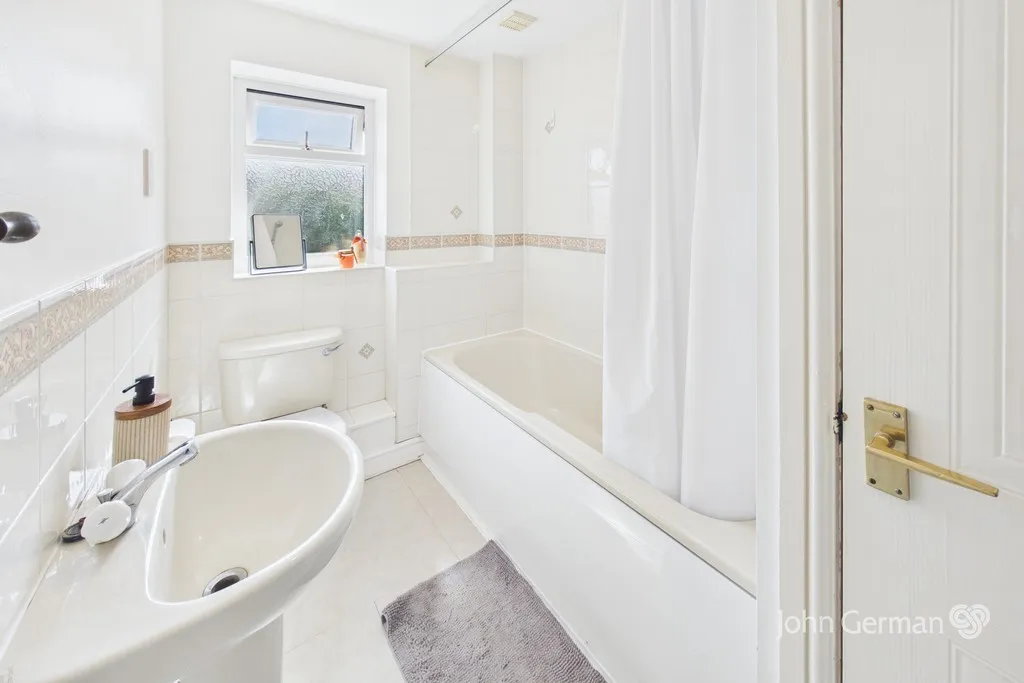 Severn Close, Uttoxeter, photo 12