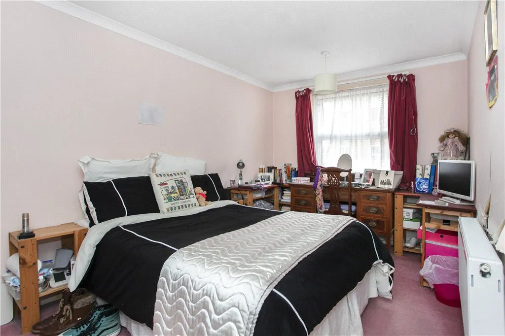 St. Lukes Close, London, SE25, photo 4