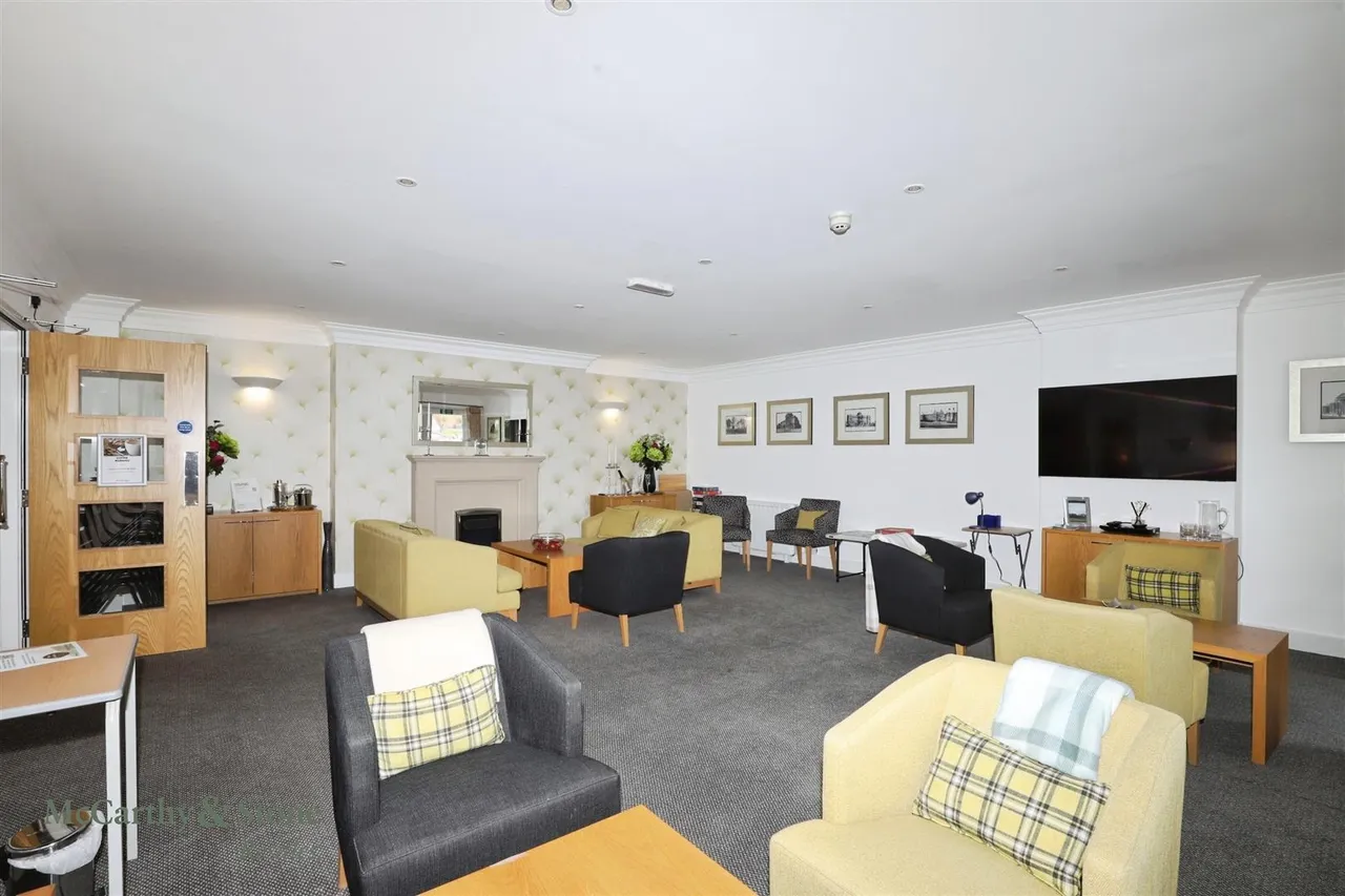 Clarkston Road, Glasgow, G44, photo 20