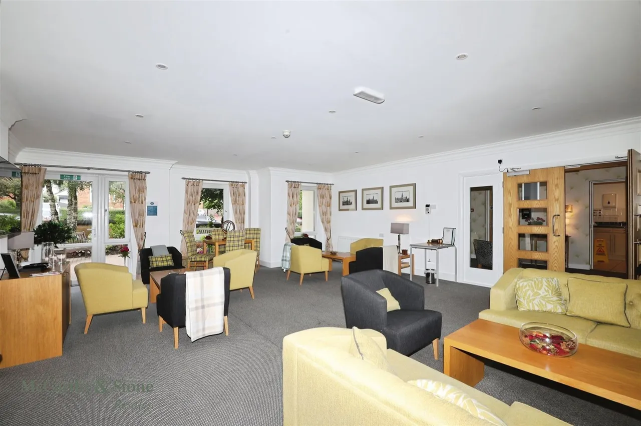 Clarkston Road, Glasgow, G44, photo 19