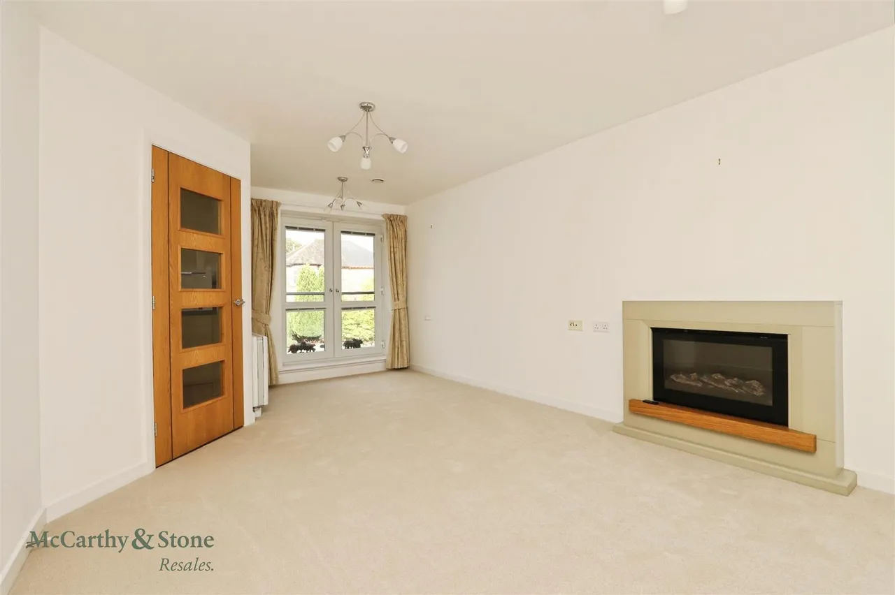 2 bed flat for sale, Clarkston Road, Glasgow, G44