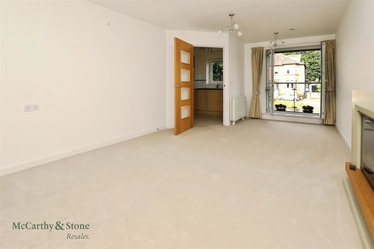 Clarkston Road, Glasgow, G44, photo 3