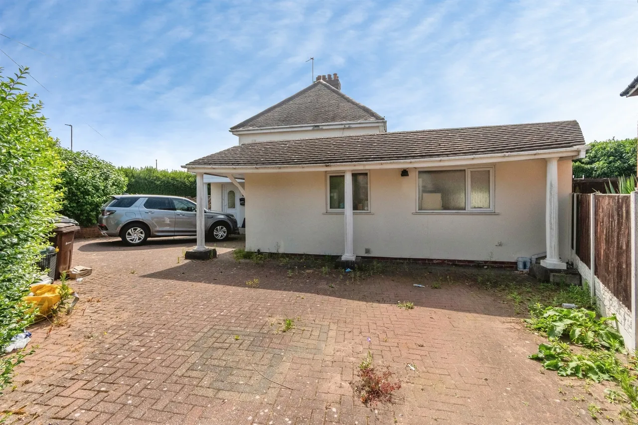 Oak Crescent, Walsall, WS3, photo 9