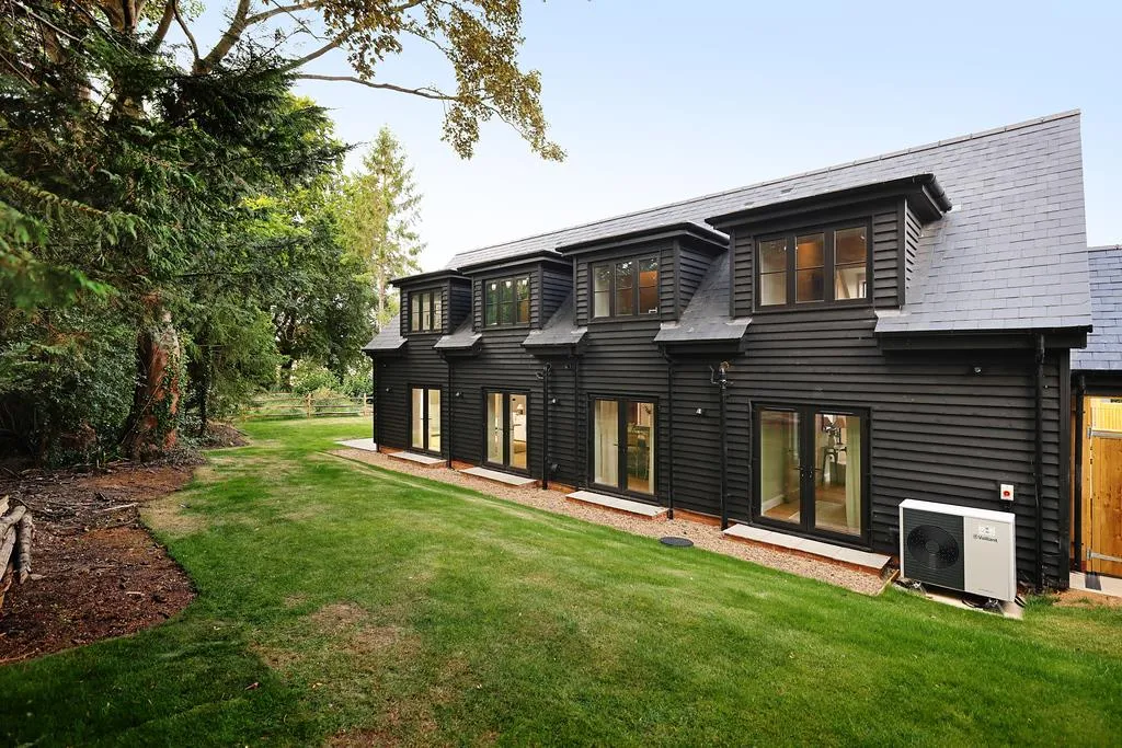 Paddock Grove, Effingham, KT24, photo 17