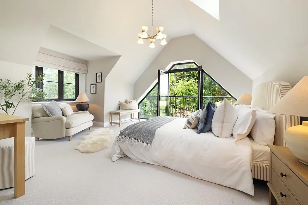 Paddock Grove, Effingham, KT24, photo 14